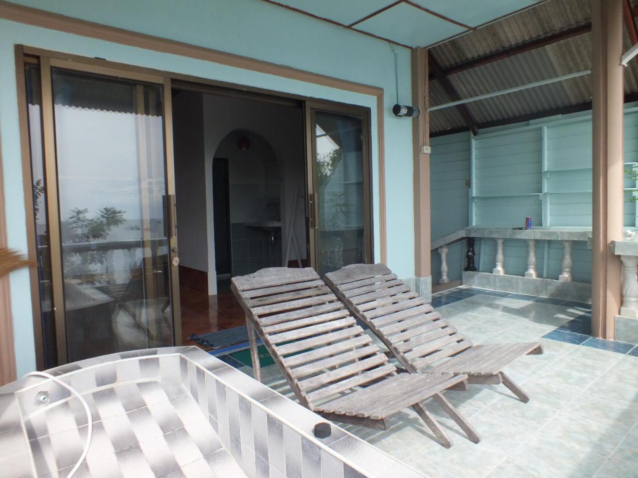 Deluxe Double Room with Air-con Balcony and Sea View