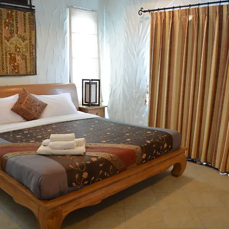 Nirvana Guesthouse & Hostel-3